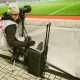 Stefan Groenveld bei der Arbeit am Spielfeldrand vom FC St. Pauli