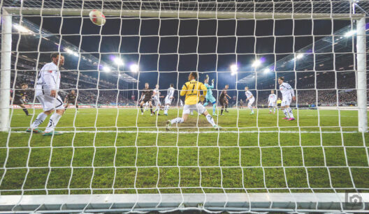 Philipp Tschauner trifft zum 2:2