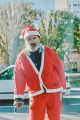Zufällig in Barcelona bei strahlendem Sonnenschein getroffen: den Weihnachtsmann