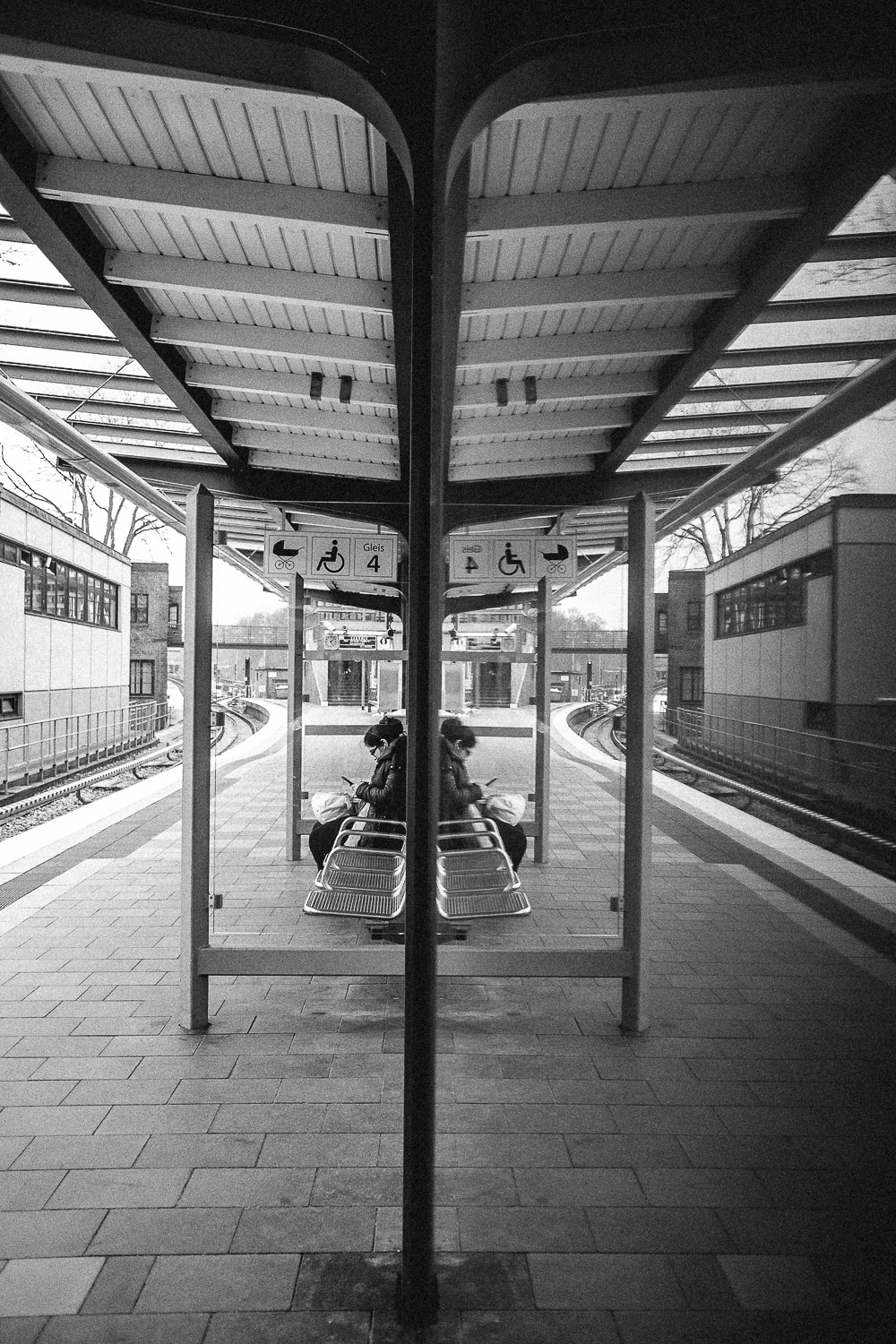 1/125 sec, f/2.8, ISO 400