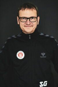 Meine Liebste hat mich in offiziellem Outfit fotografiert