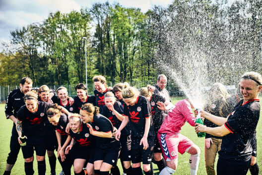 Siegerfoto gesprengt