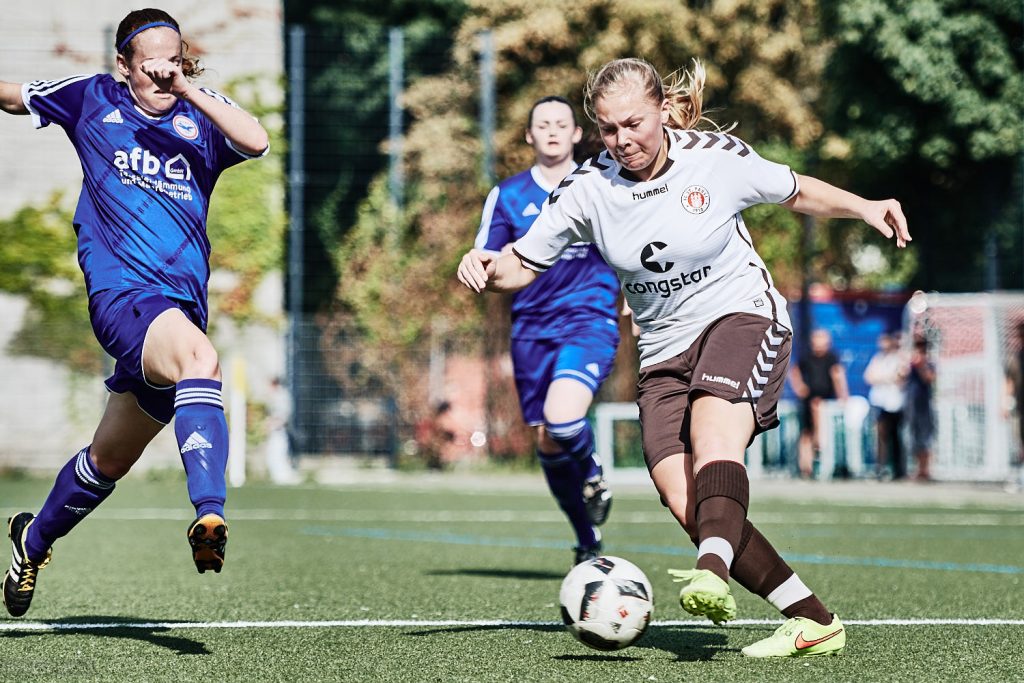 erste Angriffe laufen