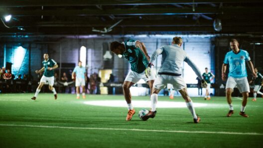 Kevin Kuranyi umdribbelt den Torwart