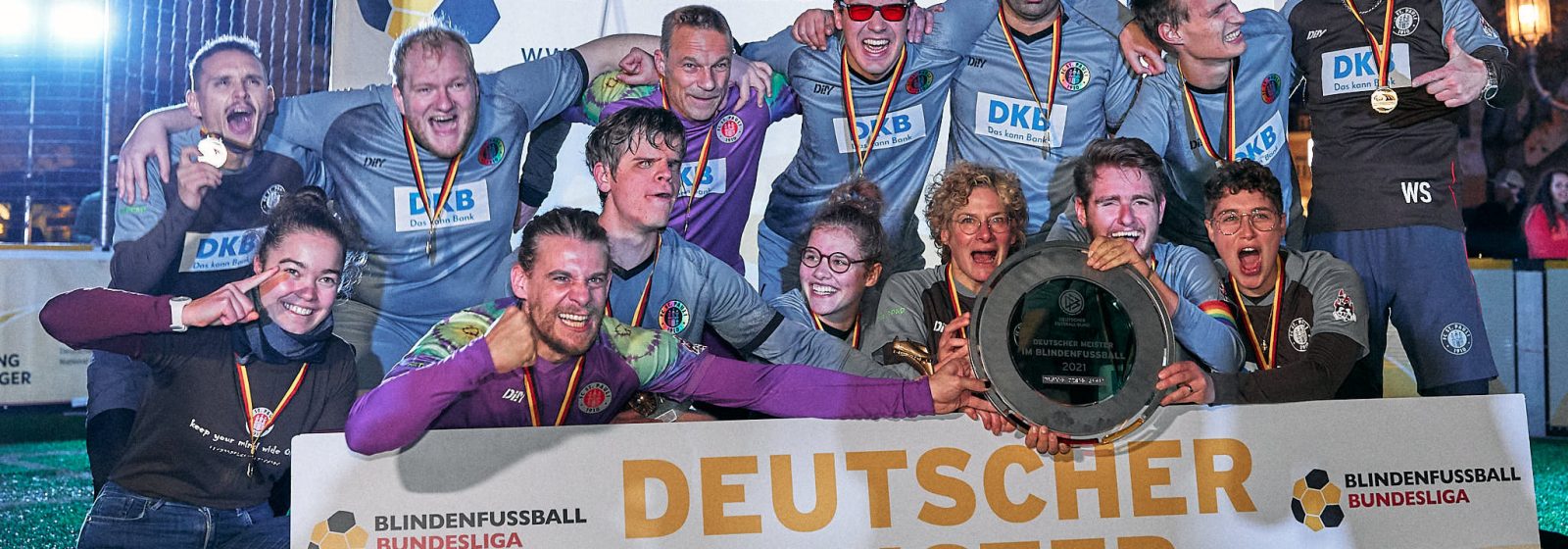 Das Team vom FC St. Pauli gewinnt die Meisterschaft im Blindenfussball 2021